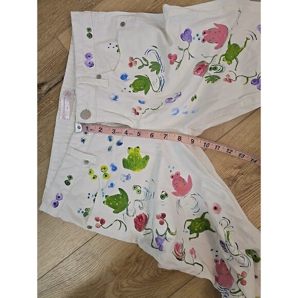 Hand Painted Boho Hippie Cottage Nature Artsy White Jeans Juniors 13 Frogs Bugs - Picture 3 of 7